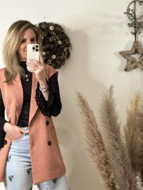 LARA BLAZER