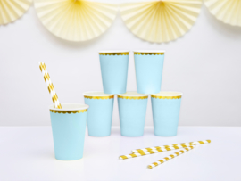 Licht blauwe bekers met gouden randje (6st)