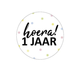 Sluitstickers "hoera 1 jaar"