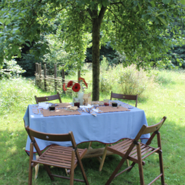 Biscuit L'amour table runner
