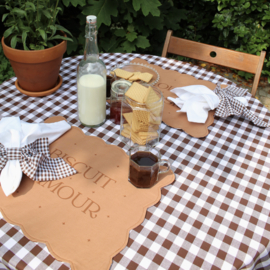 Mon Chou table linen brun