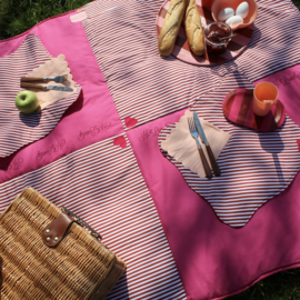 Hi Lovely picnic rug
