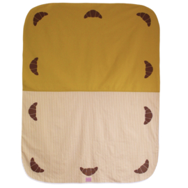 Amour Croissant table linen