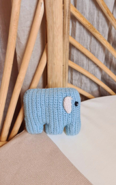 Knuffel rammelaar olifant licht blauw