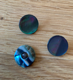knoop blauwe parel 18 mm ( per 4)