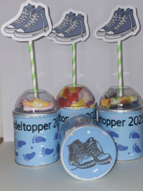 Pringles traktatie wandelvierdaagse blauw
