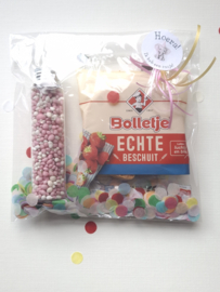 Beschuit met Muisjes: Vier de Geboorte van een Wondertje!
