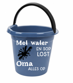 Met water en sop oma
