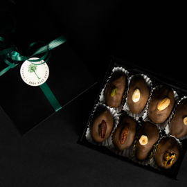 Luxe Gift Box met 8 gevulde chocolade dadels - Melk