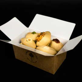 Box met 10 gevulde chocolade dadels - Gold