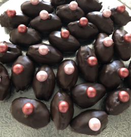 Box met 5 gevulde chocolade dadels - Puur amarenen