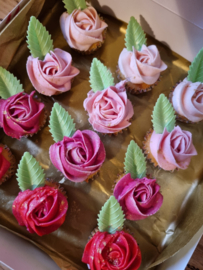 Mini cupcakes valentijn roosjes