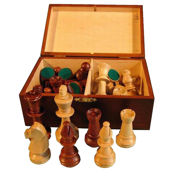 Staunton 5 schaakstukken in een houten schaakkistje