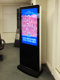 SLIMLINE Vrijstaande Poster Display 50 en 55 inch