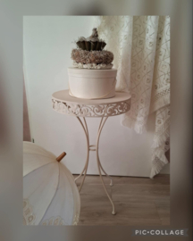 prachtige smeedijzeren tafel.