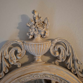 Sierlijke spiegel