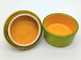 Bakje klein groen/ geel met glitter met egel