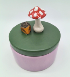 Bakje medium lila/ donker groen met egel