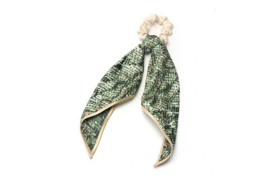 Groene Maine scrunchie haarelastiek sjaal detail