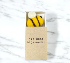 Bijen in doosjes