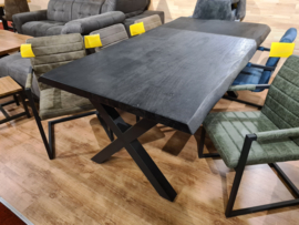 Eettafel zwart 200x100x78 cm mangohout