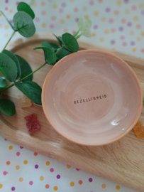 Zusss schaaltje roze - Gezelligheid
