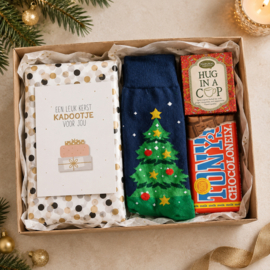 Kerstcadeautje met gekke kerstsokken