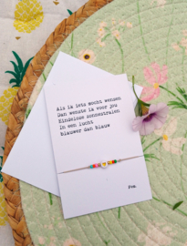 Brievenbuscadeautje “Een Kus voor Jou” – Armband, Kaart en Chocolade