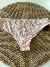 Hunkemöller Marion Brasilian Pale Lilac XXL