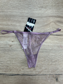 Hunkemöller Zella Mini String Elderberry M