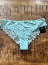 Hunkemöller Invisible Brasilian Lace Pastel Turquoise L