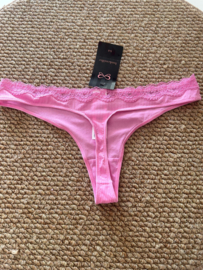 Hunkemöller Lola String Cyclamen M