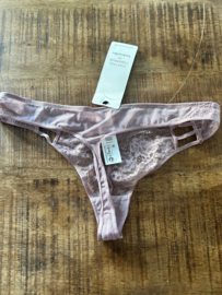 Hunkemöller Briar String Elderberry L