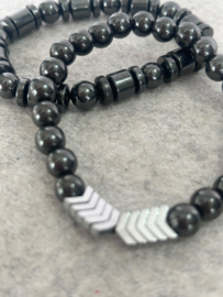 Set van 2 magnetische elastische armbanden hematiet look