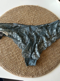 Hunkemöller Meghan Brasilian Stromy Weather XXXL
