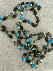 Lange statement ketting turquoise groen brons kralen 186 cm