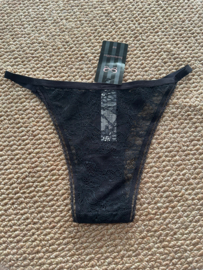 Hunkemöller Lyla Allover Lace Brasilian Caviar XS