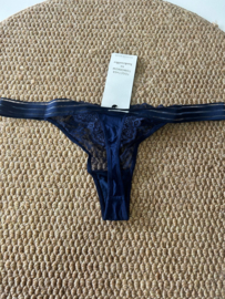 Hunkemöller Sully String Peacoat M