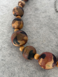 Houten statement ketting bruin zwart grote kralen 56 cm