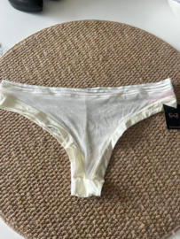 Hunkemöller Zora Regular Brasilian Snow White XL
