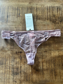 Hunkemöller Briar String Elderberry L