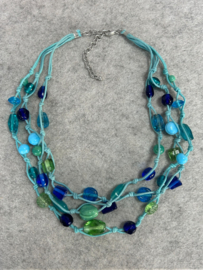 Turquoise blauwe statement ketting glaskralen 50 cm meerlaags