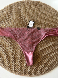 Hunkemöller Noir Cecile String Mesa Rose XL