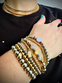 AVL smiley armband
