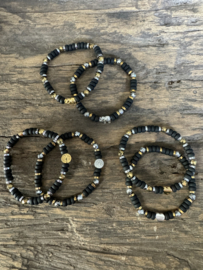AVL Black Luxury