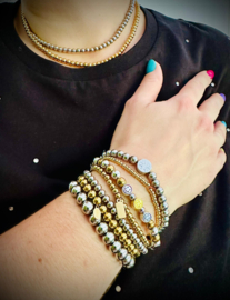 AVL smiley armband