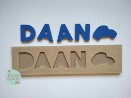 Naampuzzel 0-5 letters. Bijv. 'Daan - donker blauw'