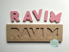 Naampuzzel 0-5 letters. Bijv. 'Ravi - seventies roze'