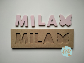 Naampuzzel 0-5 letters. Bijv. 'Mila - zacht roze'