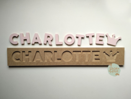 Naampuzzel 9-11 letters. Bijv. 'Charlotte - zacht roze'
